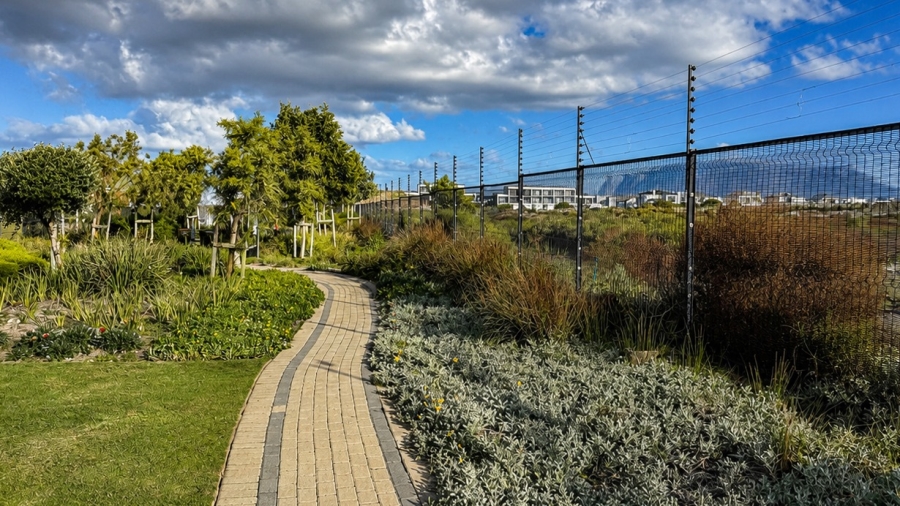 1 Bedroom Property for Sale in Sandown Western Cape